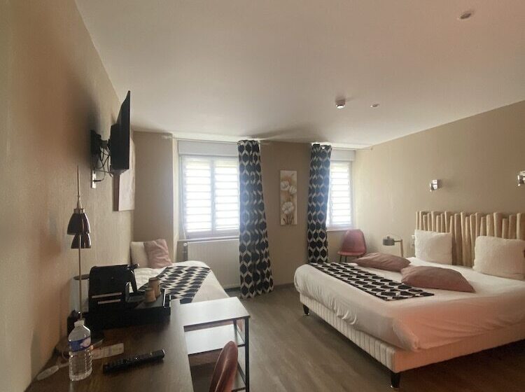 غرفة قياسية ثلاثية, Logis Central Hôtel   Restaurant & Spa