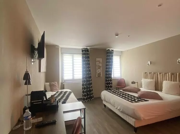 スタンダードトリプルルーム, Logis Central Hôtel   Restaurant & Spa
