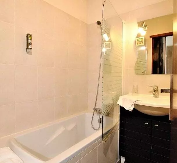 スタンダードシングルルーム, Logis Hostellerie Du Perigord Vert
