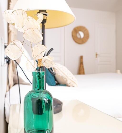 غرفة ديلوكس ثلاثية, Logis Hôtel Et Restaurant La Bastide Cabezac