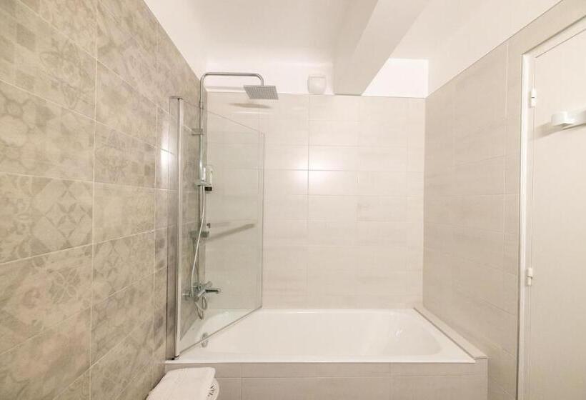Номер Стандарт с Террасой, Logis Hôtel St Sylvestre