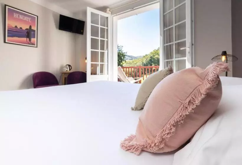 Standard Room with Terrace, Logis Hôtel St Sylvestre