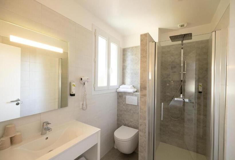 غرفة عائلية, Logis Hôtel St Sylvestre