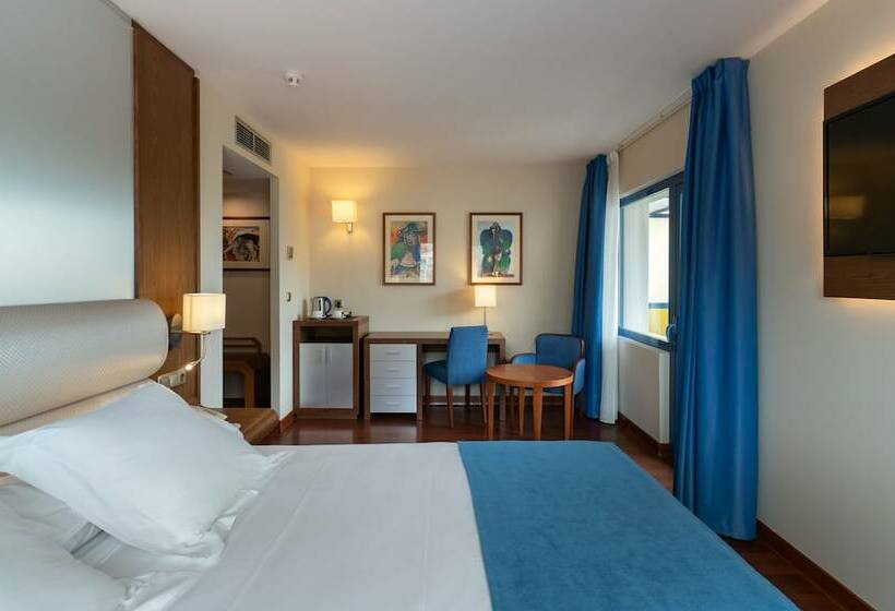 اتاق سوپریور, Ms Maestranza Málaga