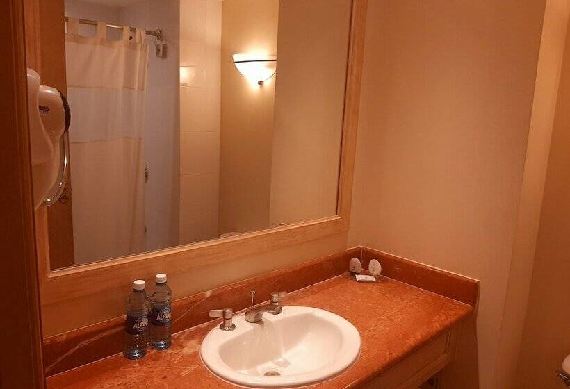 غرفه قياسيه سريرين مزدوجين, Quality Hotel Real Aeropuerto San Salvador