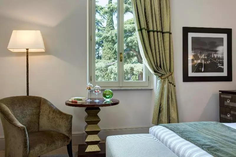 Camera Executive, Rocco Forte Hotel De Russie