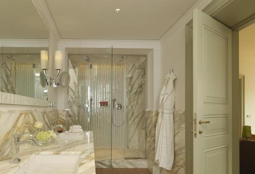 带露台的标准工作室, Rocco Forte Hotel De Russie