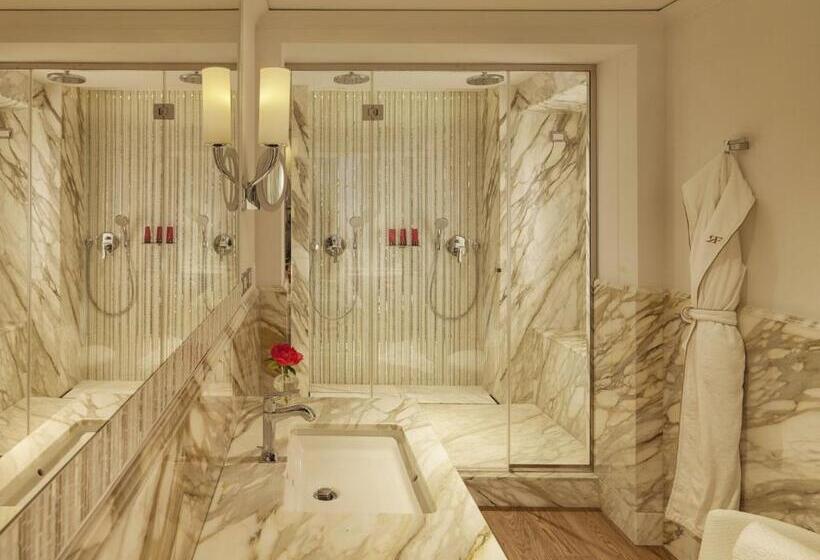 带露台的标准工作室, Rocco Forte Hotel De Russie