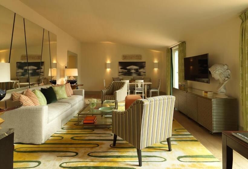 带露台的标准工作室, Rocco Forte Hotel De Russie