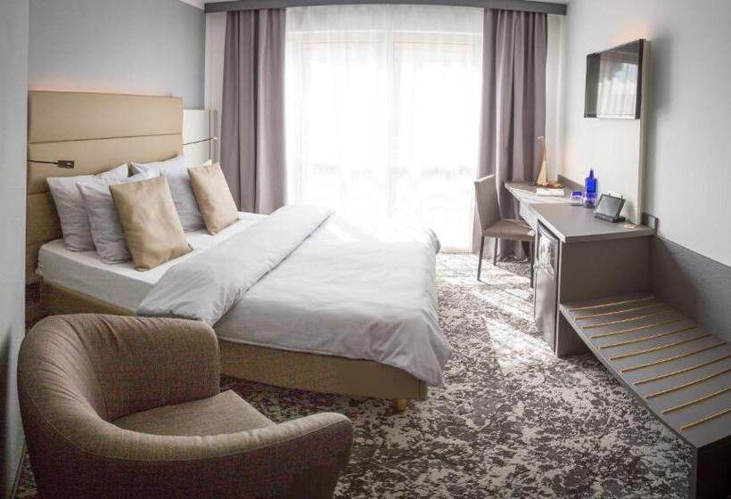 스탠다드 싱글 룸, Santo