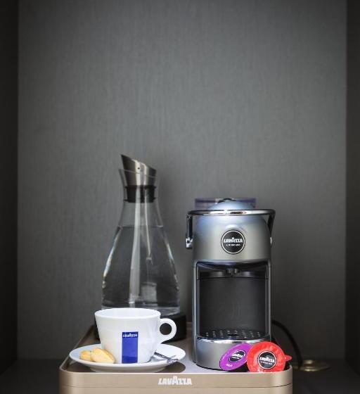 수피리어 싱글 룸, Santo