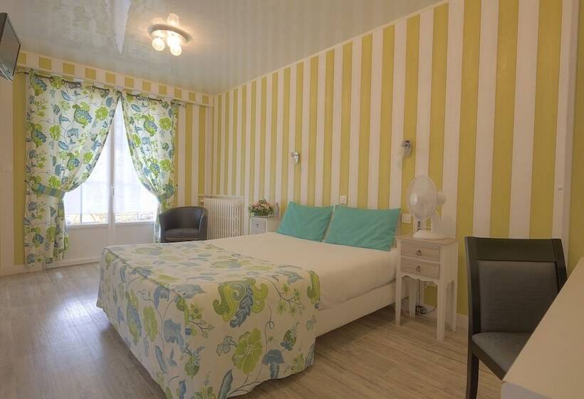 Номер Комфорт, Logis Hôtel Restaurant L Essille