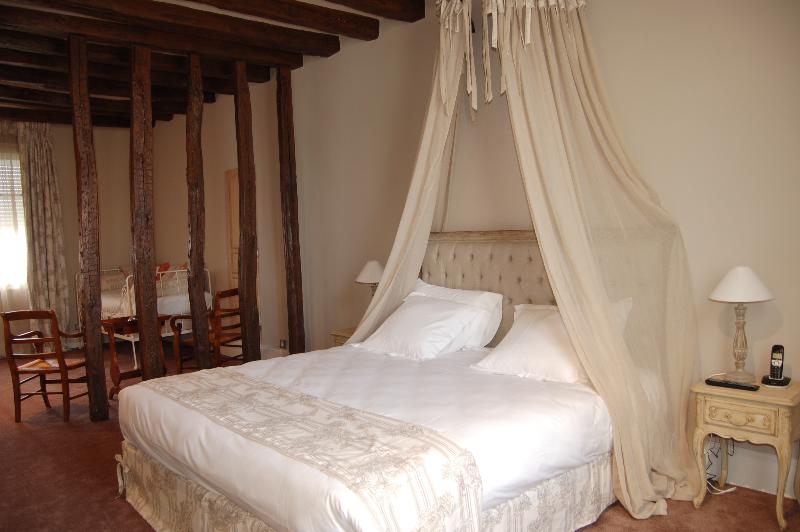 디럭스 스위트, Logis Hotel Restaurant Le Cheval Blanc