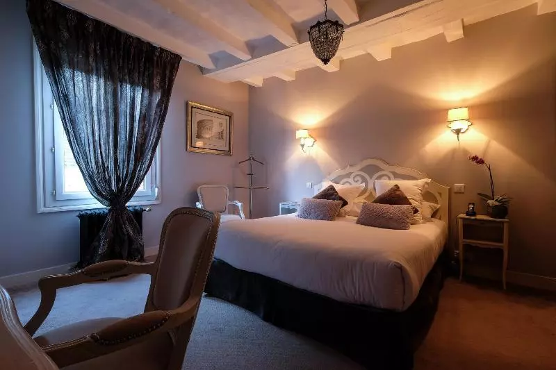 スーペリアールーム, Logis Hotel Restaurant Le Cheval Blanc