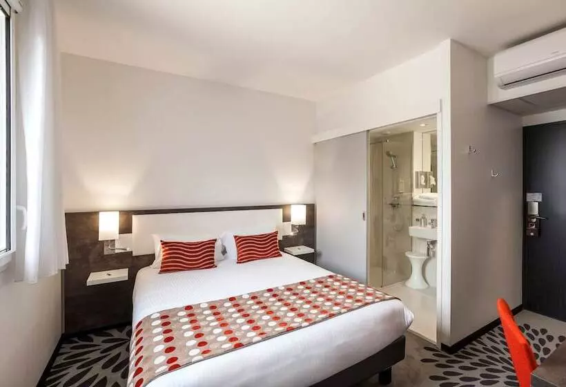 スパアクセス付スタンダードルーム, Logis Hotel Restaurant & Spa Au Comte D Ornon