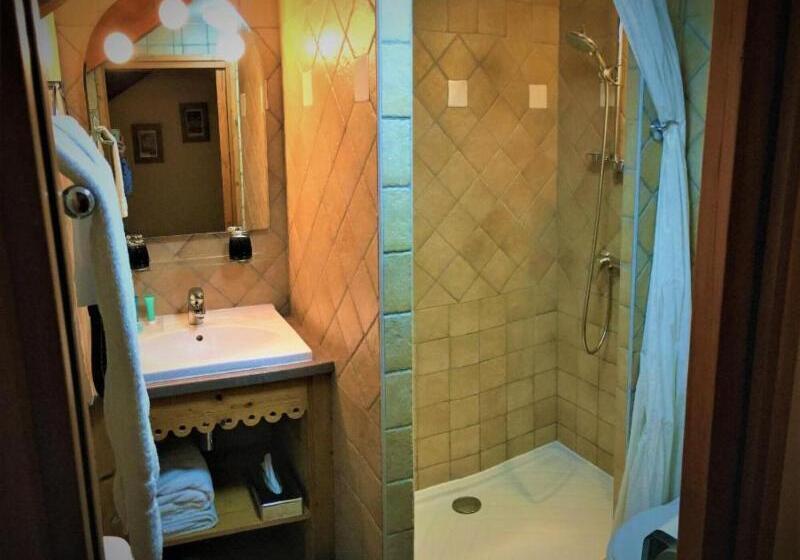 可观山景的小型套房, Auberge Du Manoir