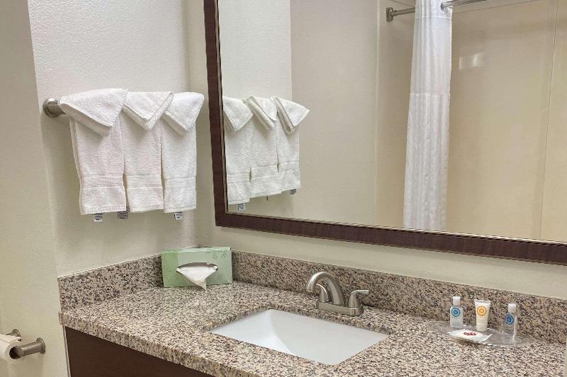 Люкс Кровать Кинг, Comfort Suites