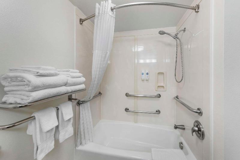 Люкс Кровать Кинг, Comfort Suites