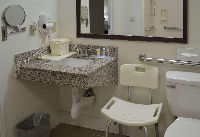 Люкс Кровать Кинг, Comfort Suites