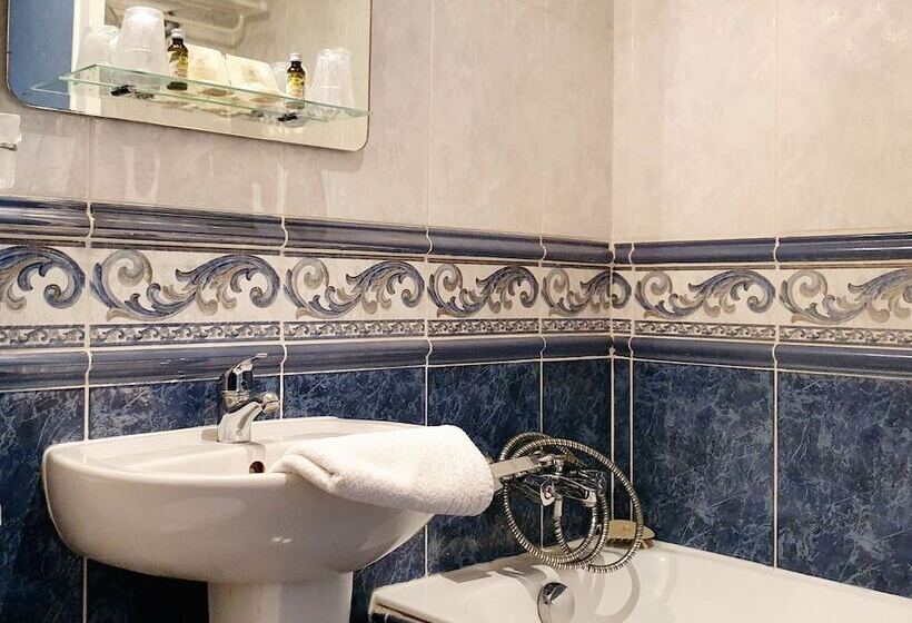 Четырехместный Номер Стандарт, Hôtel Restaurant Ferme De La Grande Cour