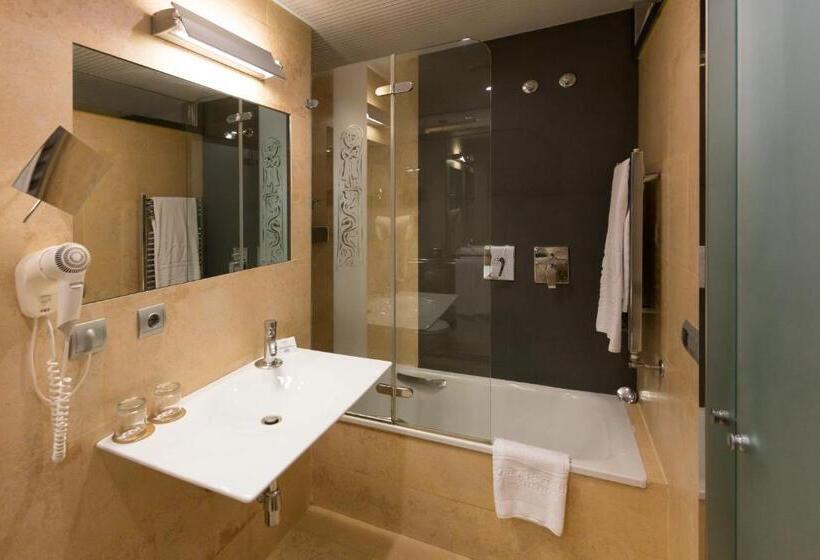 Номер Стандарт, Fruela