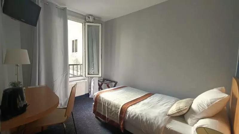 スタンダードシングルルーム, Grand Hotel Du Calvados   Opera