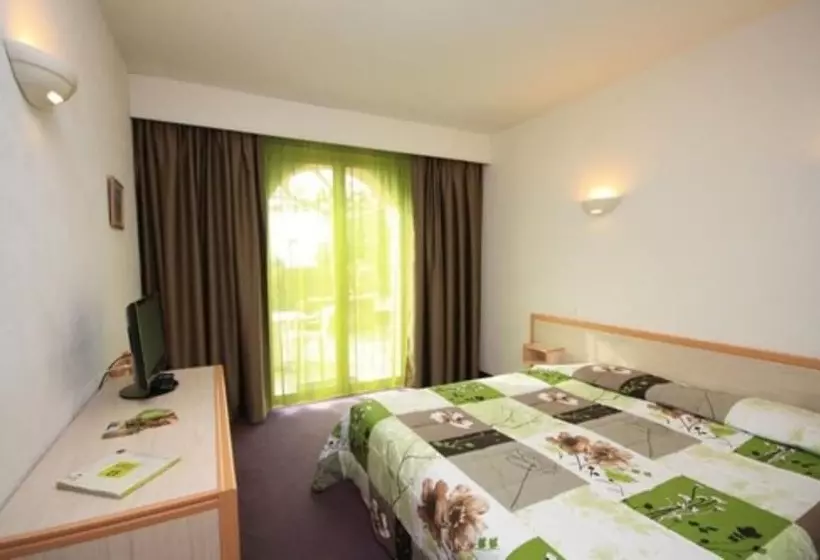 اتاق راحتی, Hôtel Astria