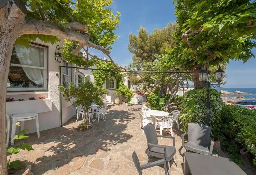 اتاق استاندارد با چشمانداز دریا, Hôtel Astria