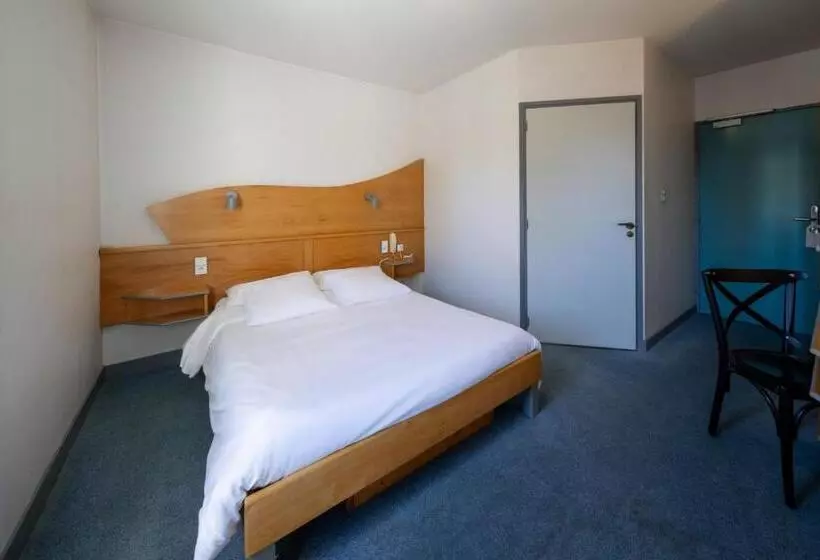 キングサイズベッドのスタンダードルーム, Hôtel Restaurant Logis L Aubrac Laguiole
