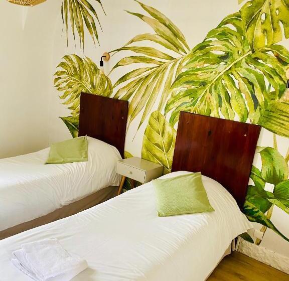 غرفة قياسية, Le Cheval Blanc