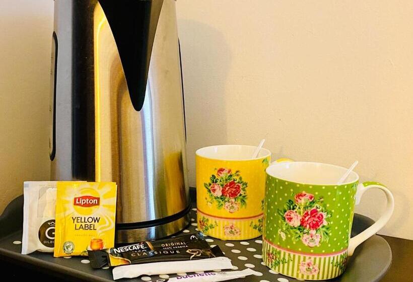 غرفة قياسية, Le Cheval Blanc