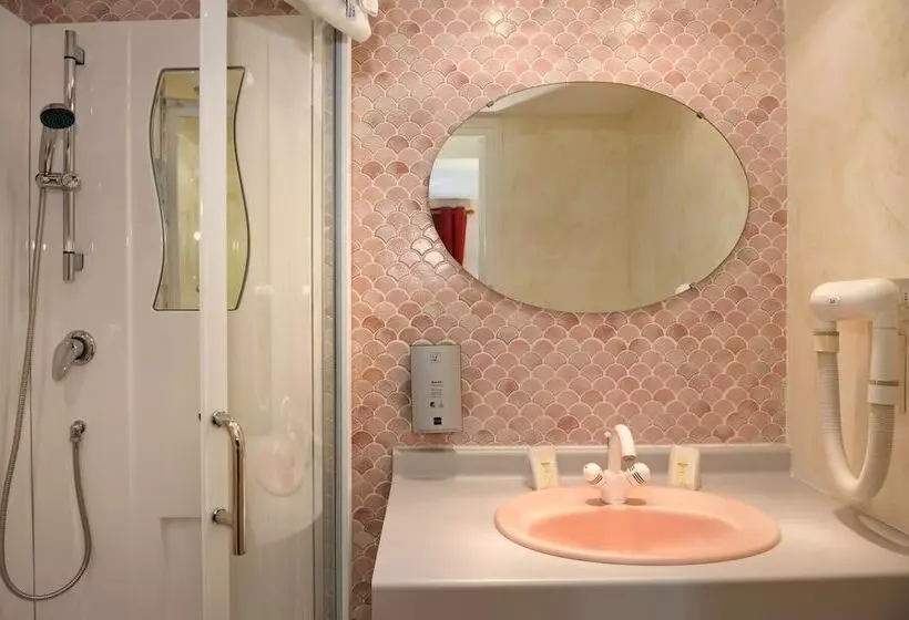 スタンダードシングルルーム, Logis Auberge A La Tete De Lard