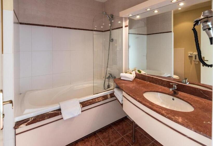 غرفة قياسية, Logis L Abreuvoir