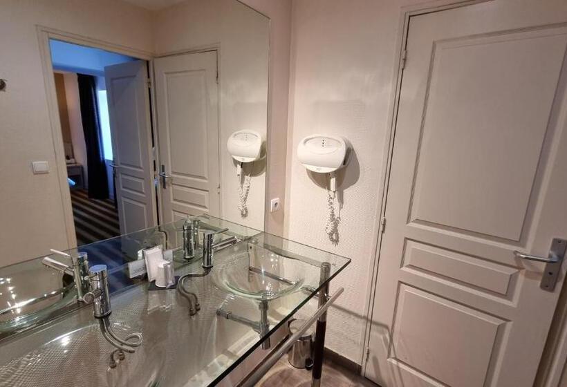 غرفة كومفورت ثلاثية, Logis L Abreuvoir