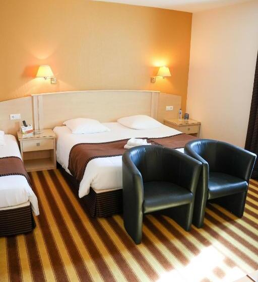 غرفة كومفورت ثلاثية, Logis L Abreuvoir