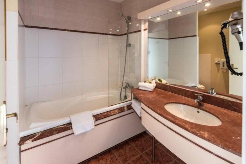 غرفة قياسية, Logis L Abreuvoir