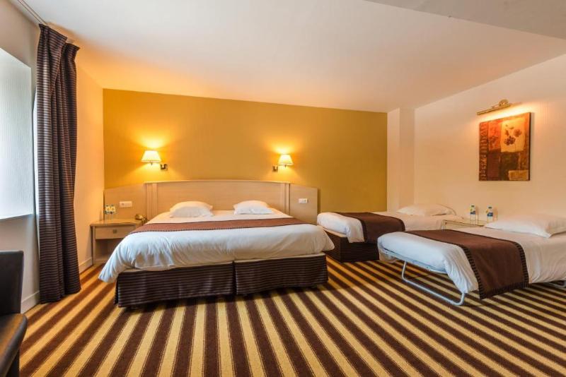 غرفة قياسية رباعية, Logis L Abreuvoir