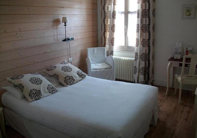 Номер Стандарт Вид на Сад, Logis Hôtel Le Central