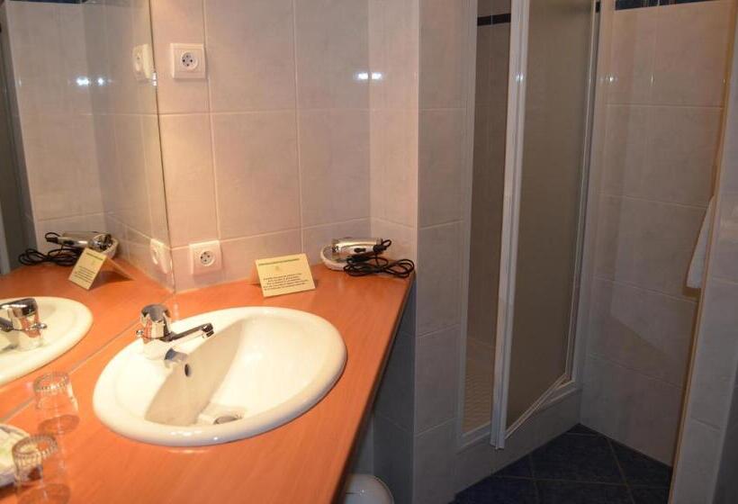 Quarto Estandar, Logis Hotel Les Vosges
