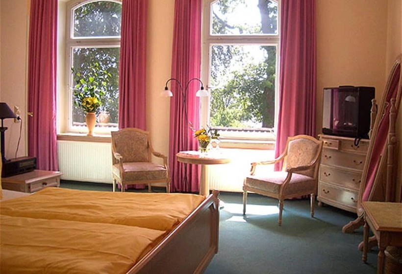 غرفة قياسية مزوَّدة بشُرفة, Seeresidenz Gesundbrunn