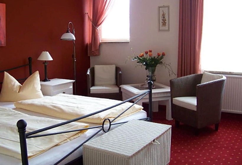 غرفة قياسية مزوَّدة بشُرفة, Seeresidenz Gesundbrunn