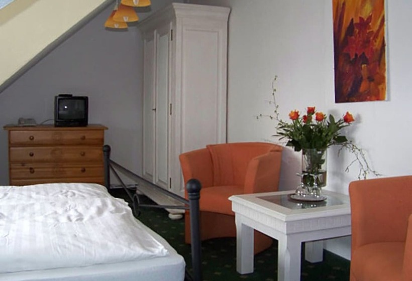 إستوديو سوبيريور, Seeresidenz Gesundbrunn