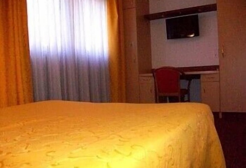 Номер Стандарт, Logis Hotel Restaurant Remotel