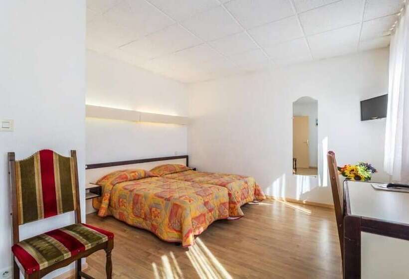 Номер Стандарт, Logis Hotel Restaurant Remotel