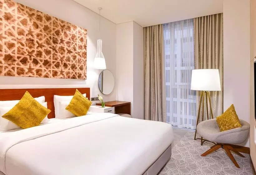 سوییت, Grand Mercure Dubai City