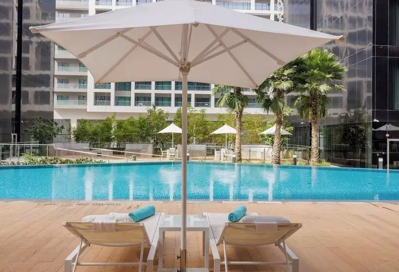 سوییت, Grand Mercure Dubai City