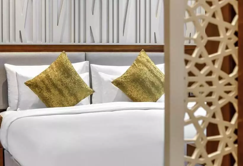 سوئیت پریمیوم, Grand Mercure Dubai City