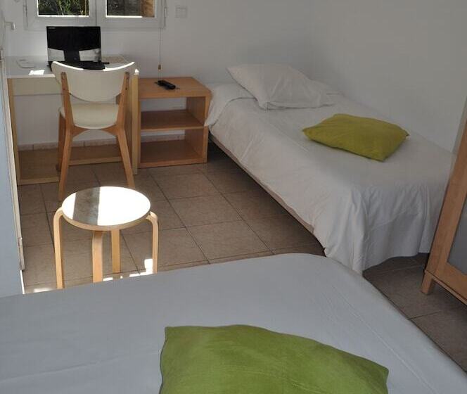 Номер Стандарт Трехместный, Atlantis Hôtel