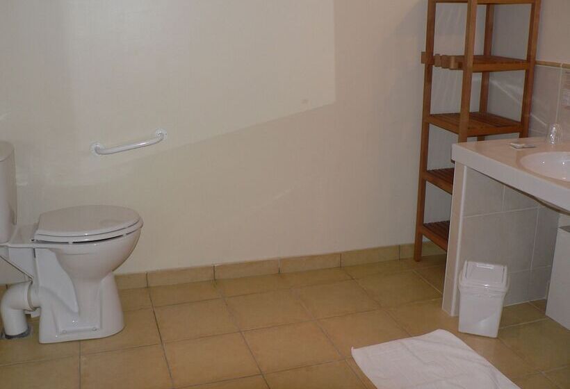 Номер Стандарт Трехместный, Atlantis Hôtel