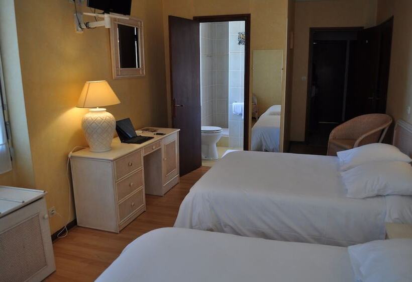 Четырехместный Номер Стандарт, Atlantis Hôtel